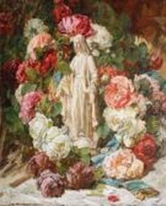 Statuette Au Milieu Des Roses Statuette Au Milieu Des Roses