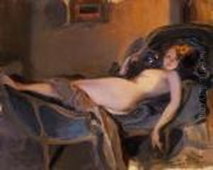 Nude, Lying