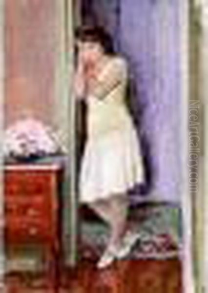 Jeune Femme Dans Un Interieur - view 1