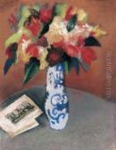 Tulpenstraus In Blau-weiser Vase by August Macke