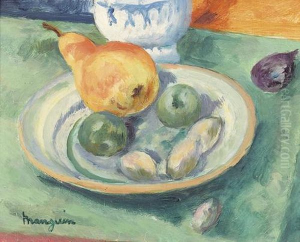 Fruits Sur Fond Vert. - view 1
