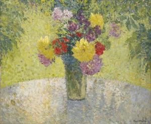 Bouquet Sur La Table En Pierre De Marquayrol