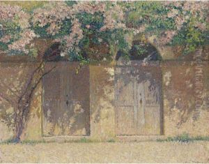 Portes Jumelles Sous Un Rosier Grimpant
