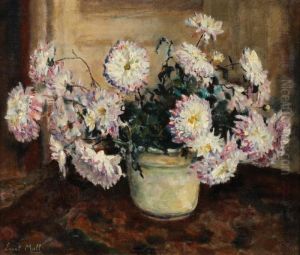 Chrysanten In Een Stenen Vaas Chrysanten In Een Stenen Vaas