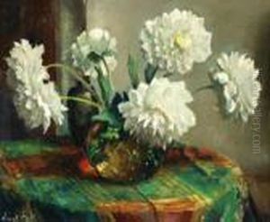 Witte Dahlia's In Een Glazen Vaas thumbnail