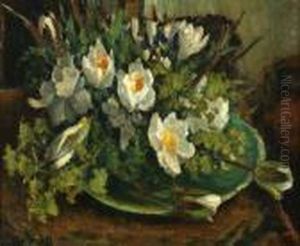 Witte Waterlelies Op Een Groene Schaal