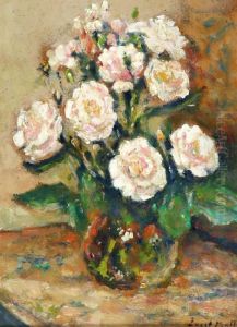 Witte Rozen In Een Glazen Vaas Witte Rozen In Een Glazen Vaas