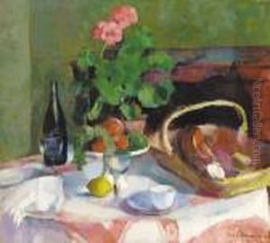 Un Geranium En Pot Avec Des Fruits, Du Pain Et Une Bouteille De Vin Sur La Table