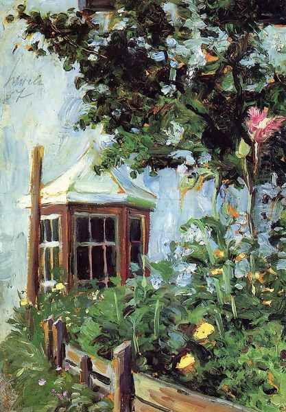 House With A Bay Window In The Garden - view 1