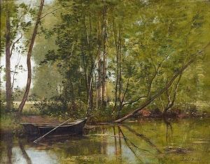 Sommerliche Waldlandschaft Mit Weiher.