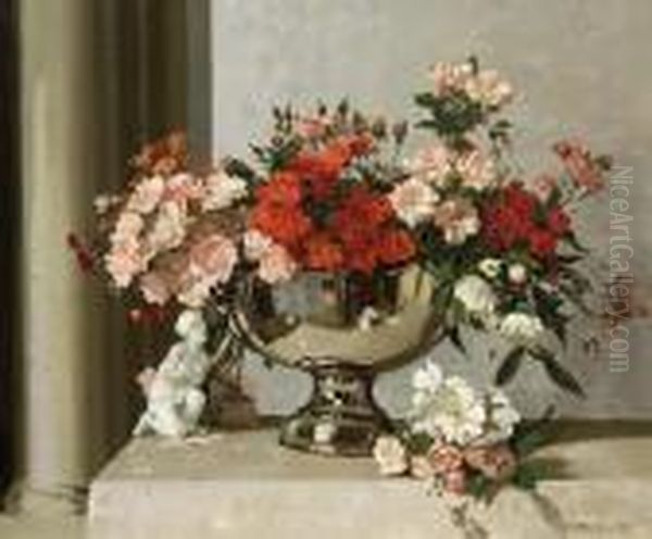 'the Shimmer Of Silver' (polyanthusroses) - view 1