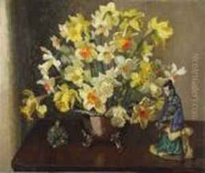 Fanfareof Trumpets-vase Of Daffodils