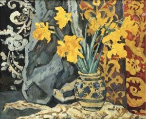 Bouquet De Jonquilles Devant Une Tapisserie