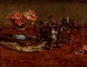 Mesa Con Rosas En Un Jarron Azul