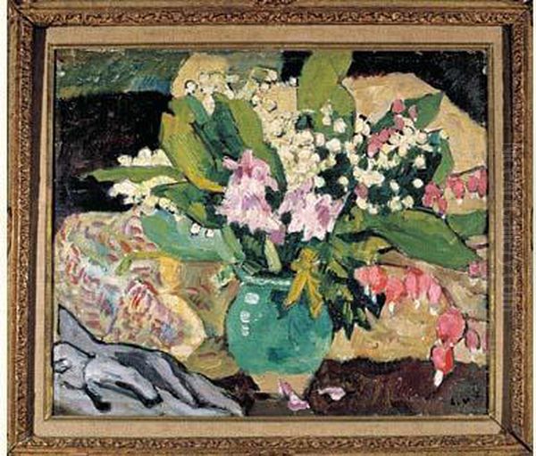 Bouquet De Muguet Sur Une Table - view 1
