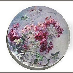 Charger With Sprays Of Climbing Roses Charger With Sprays Of Climbing Roses