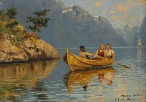 Fjordlandskap Med Sallskap I Roddbat Fjordlandskap Med Sallskap I Roddbat