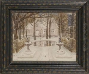 Corbeaux Devant La Villa Rose Sous La Neige