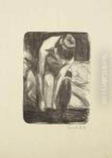 Femme Enfilant Son Bas - view 1