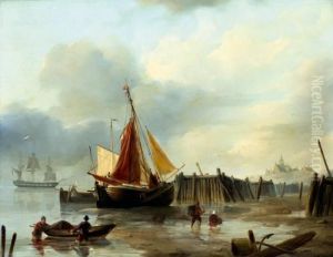 Vissers En Boten In Getijdenhaven, Op De Achtergrond Een Dorp In Het Duin