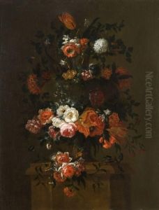 Deux Bouquets De Fleurs Sur Des Pilastres Deux Bouquets De Fleurs Sur Des Pilastres