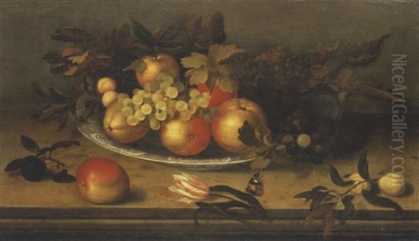 Pommes Et Raisins Dans Un Plat En Delft, Fleurs Et Fruits Sur Un Entablement En Pierre - view 1