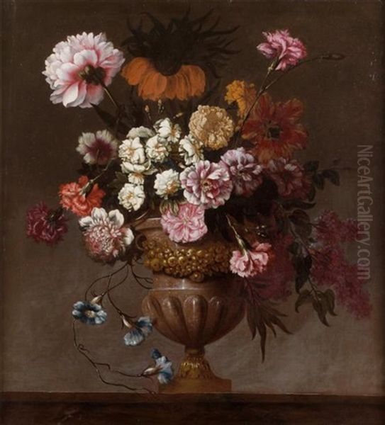 Bouquet De Fleurs Dans Un Vase Sur Un Entablement - view 1
