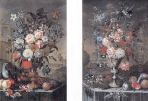 Opstilling Med Blomster, Fugle Og Frugter Pa En Karm, I Baggrunden Bjergrigt Landskab Opstilling Med Blomster, Fugle Og Frugter Pa En Karm, I Baggrunden Bjergrigt Landskab