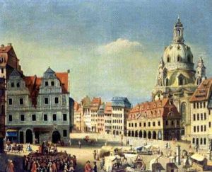 Blick Von Der Moritzstrase Auf Den Neuen Markt Gegen Die Augustusstrase In Dresden, Im Hintergrund Die Frauenkirche