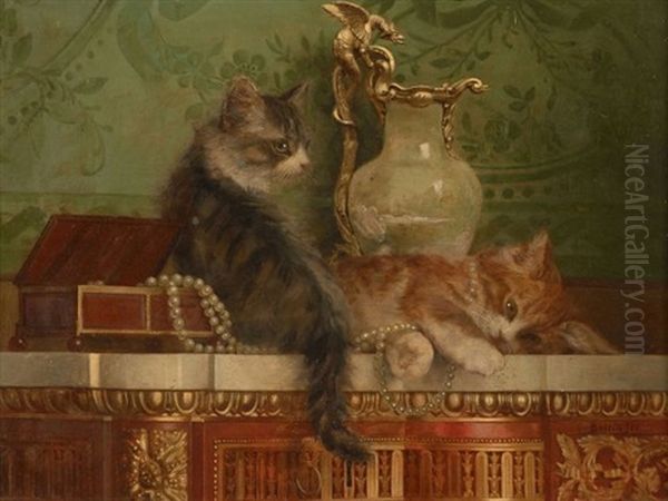 Deux Chatons Jouant Avec Un Collier De Perles - view 1