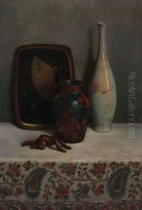 Nature Morte Avec Objets Japonais Sur Drap Brode