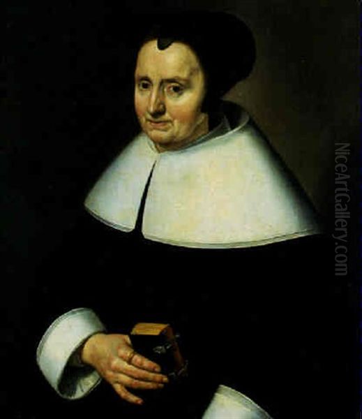 Portrait De Femme Tenant Son Livre De Prieres - view 1