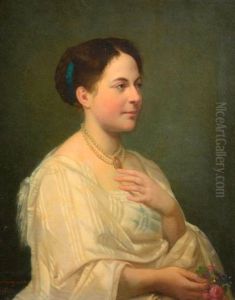 Portrait D'une Jeune Femme Coiffee D'un Chignon Tresse Retenu Par Un Ruban Bleu Portant