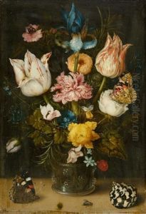 Blumenstrauss Mit Tulpen, Schwertlilie, Gartennelke, Ringelblume, Rosmarinblattern Und Anderen Bluten In Einem Romer Mit Schmetterlingen