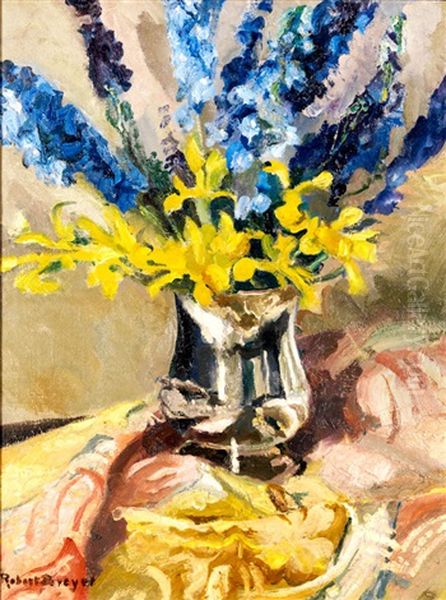 Stillleben Mit Gelber Iris Und Rittersporn In Einer Silbervase - view 1