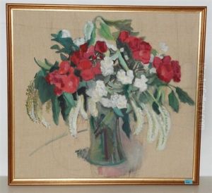 Blumenstrauss In Glasvase by Juliet Brown