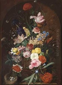 Opstilling I Niche Med Blomsterbuket Bestaende Af Tulipaner, Roser, Paeoner Og Andre Blomster I En Vase Prydet Med Putti. Ved Vasens Fod En Fuglerede Med Aeg