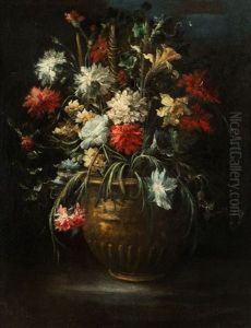 Blumen In Einer Kugelvase Mit Nelken, Winden Und Narzissen