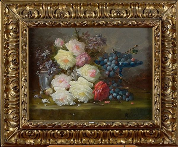 Gerbe De Roses Et De Raisins Sur Un Entablement - view 1