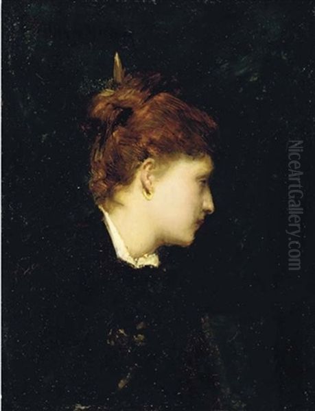 Portrait De Femme Au Chignon De Profil - view 1