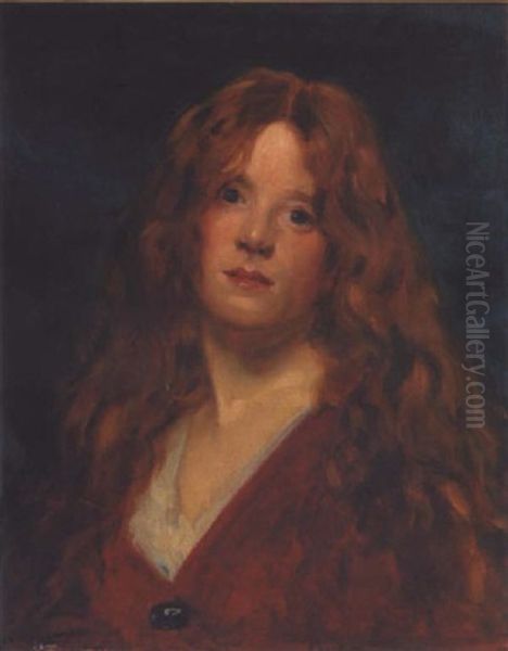 Femme Rousse Habillee En Rouge - view 1