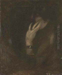 Femme De Profil Vers La Gauche, La Main Sur Le Visage Femme De Profil Vers La Gauche, La Main Sur Le Visage