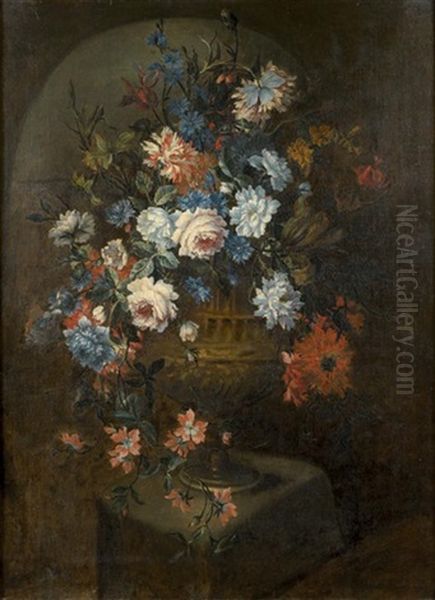 Nature Morte Au Bouquet De Fleurs Dans Un Vase Sculpte - view 1