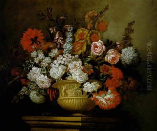 Blumenstraus In Einer Figural Verzierten Tonvase - view 1