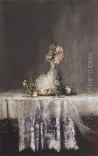 Vase Et Carafe Sur Un Entablement - view 1