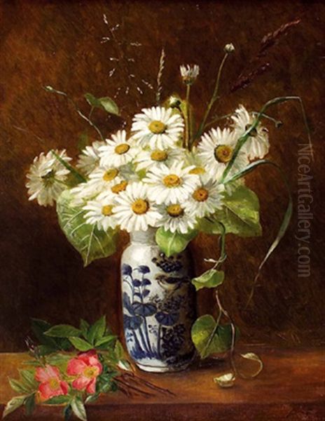 Margariten In Vase - view 1