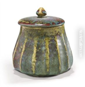 Pot A Tabac Couvert by Pierre-Adrien Dalpayrat