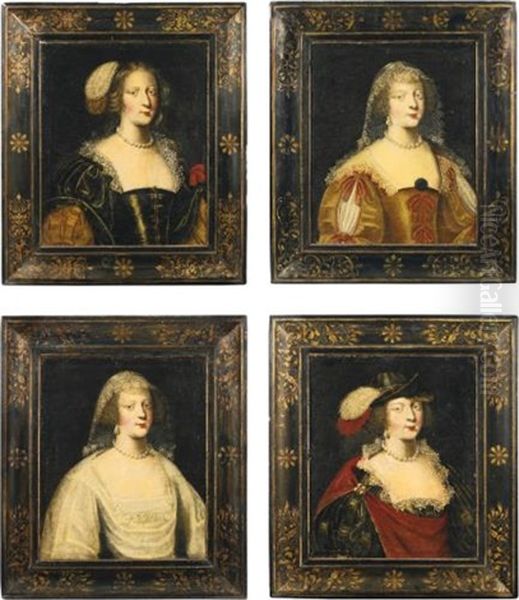 Portraits De Femmes En Buste - view 1