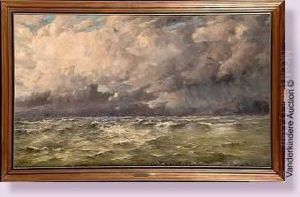 Mer Sous Un Ciel Orageux