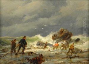 An Der Kuste. Manner Bergen Bei Sturmischem Wetter Strandgut